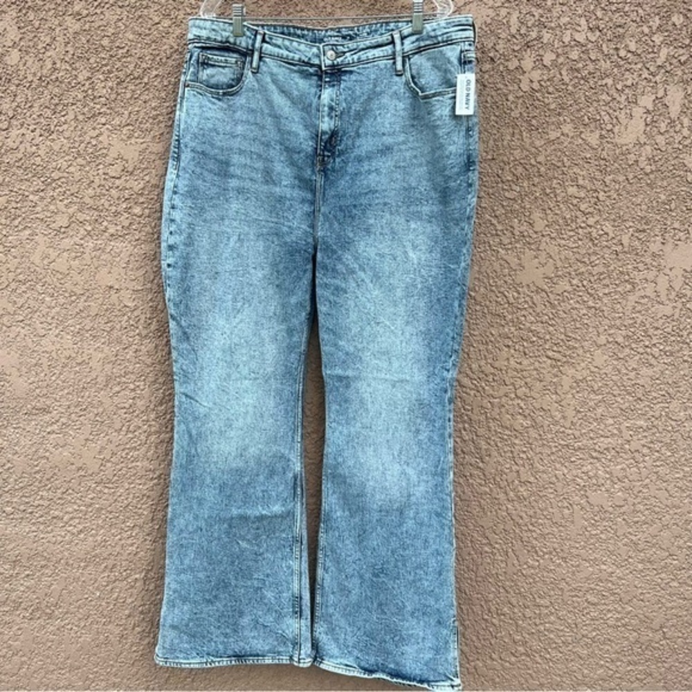 NEW! Old Navy Higher High-Rise Jeans Women's‎ Size 18 Denim Light Wash